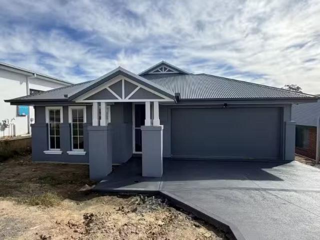 5 Mc Duff Avenue, NORTH ROTHBURY House for rent Listed by Tom.