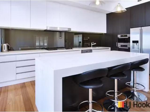 5 Mill Street, HURLSTONE PARK House for rent Listed by Lj Hoo.