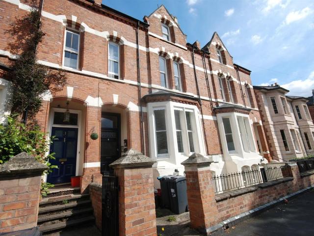 5 Milverton Terrace, Leamington Spa CV32, 1 bed flat to rent, £1,100 pcm | PrimeLocation