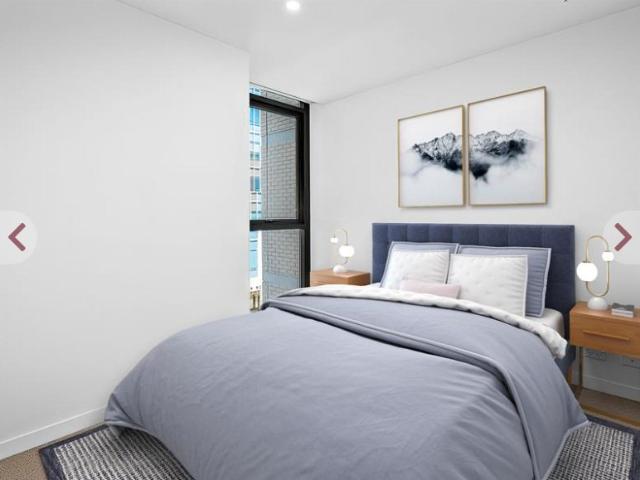 5 Mins Walking to the Station & Shopping Center! Call Steve on 0451031234