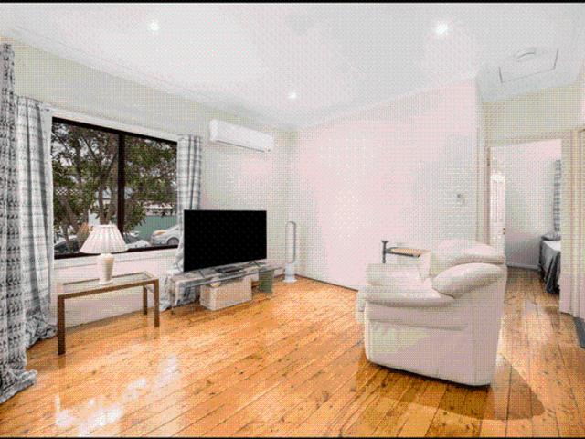 5 minute walk to trains and Queen street shop. Light filled 3 Bed Home