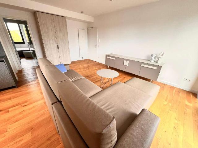 5 Minuten zur Hauptwache, hochwertige, kpl. möblierte Wohnung, Gä WC, Balkon, Aufzug