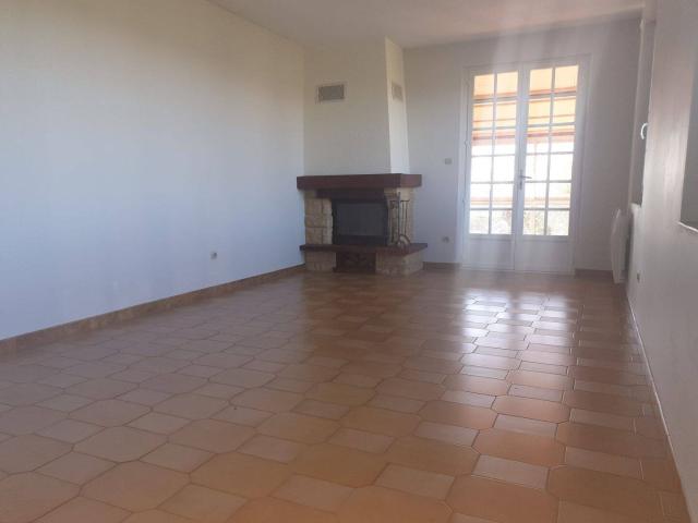 5 MNS DU BOURG ST BERNARD MAISON T3