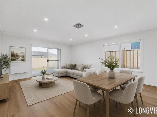 5 newchapel road, sunbury, vic, 3429