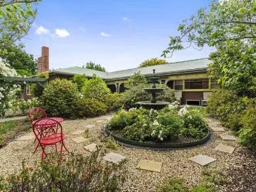 New Norfolk, Derwent Valley, Rabbit Island, Latrobe, Cloudy Bay, Kingborough, Tasmania Island