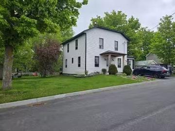 5 Av. Ste Marie, Saint Éphrem De Beauce, QC, G0M 1R0 house f.