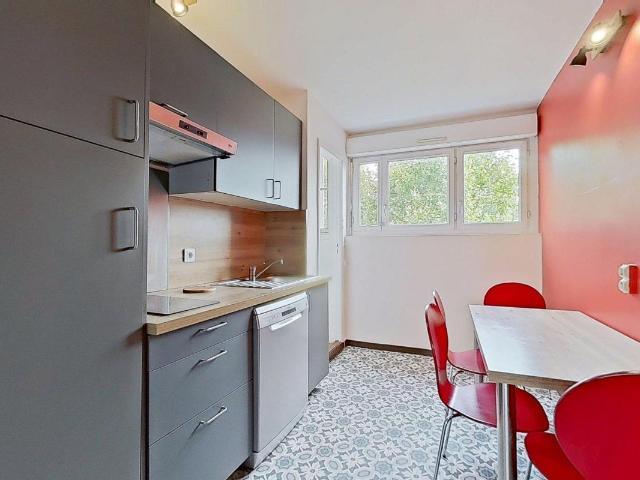 5 avenue auguste Blanqui Villeurbanne 69100 T4 Meublé 1 145 €CC