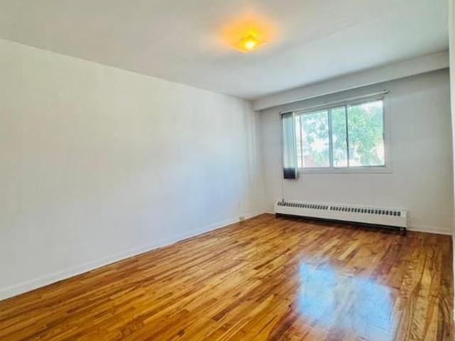 5½ à louer – 3 chambres – 2e étage – 1 850 $/mois