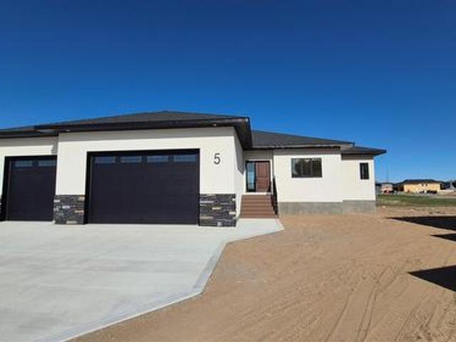 5 Aaron Court, Pilot Butte, SK, S0G 3Z0 house for sale | Listing ID SK050513 | Royal LePage