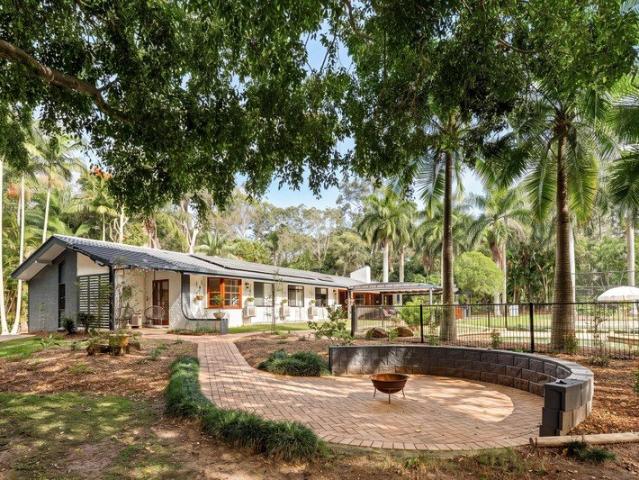 5 Acre Family Paradise, Steeped in Unsurpassed Peace and Privacy