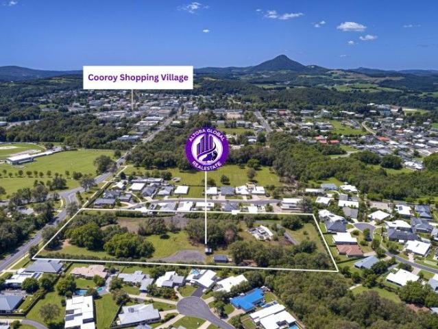 5 Acre Noosa Hinterland Private Oasis in the Heart of Town