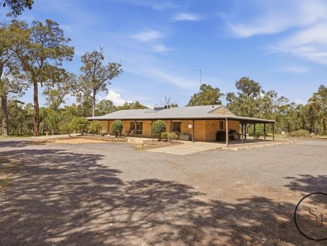 5 Acres of Privacy, Space & Country Charm Stake Hill | A Lifestyle You Will Love Coming Home To