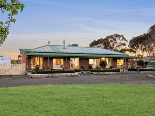 5 Acres of Serene Country Living