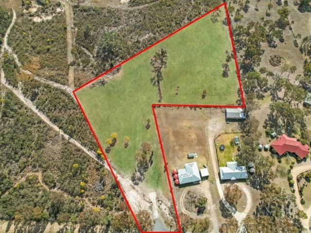 5 acres Close to Town
