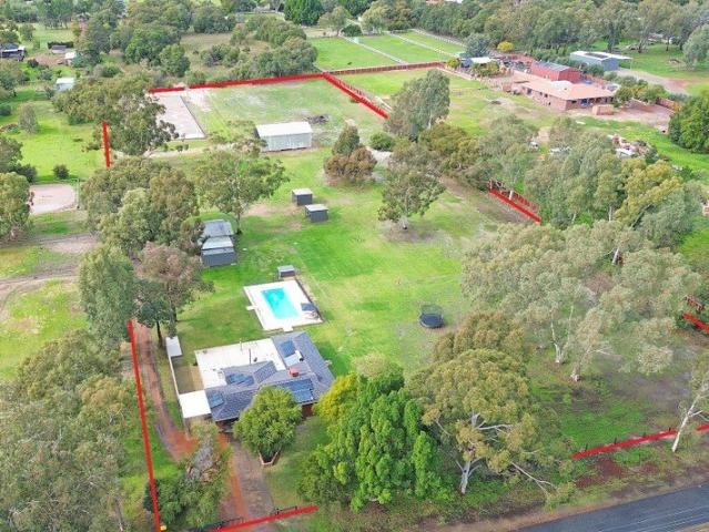 5 Acres in a Quiet Location