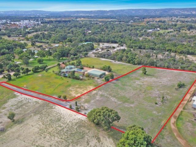 5 Acres in cul de sac location