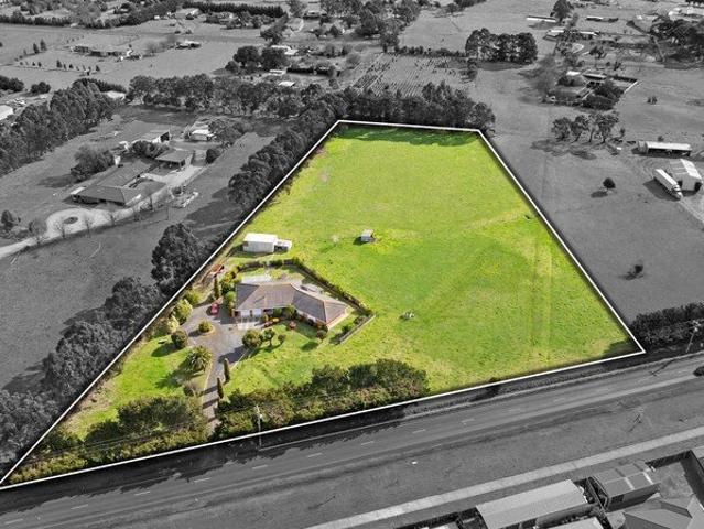 5 ACRES TOWN FRINGE