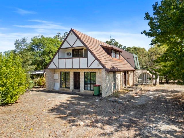 5 Acres With Elevated Hill position