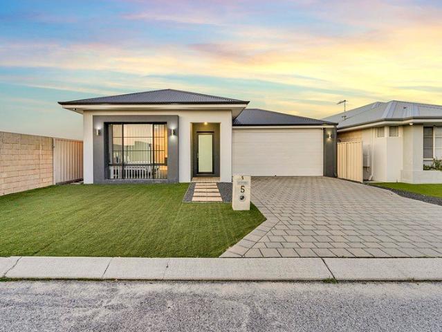 5 Airedale Place, Southern River Space, Comfort & Family Living in a Prime Location