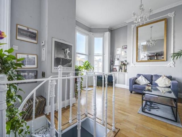 5 Airlie Gardens, London, W8 7AW, United Kingdom | 2 bed apartment for rent #139068962 | Rentberry