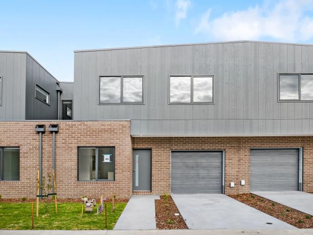 5 All Spice Wy, Cranbourne East VIC 3977 Townhouse For Rent | Domain