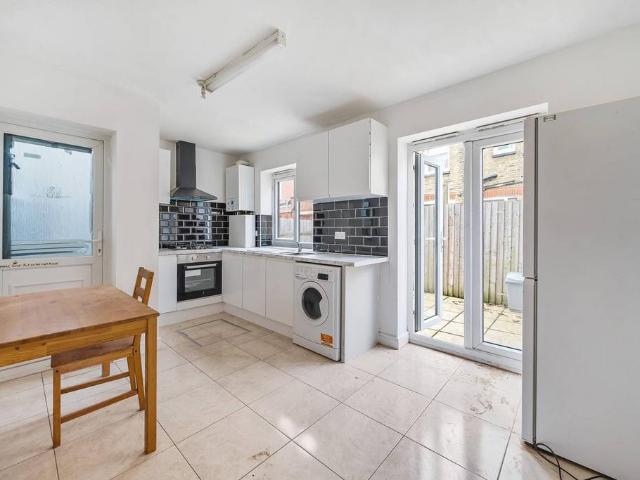 5 Ashvale Road, London, SW17 8PW, United Kingdom | 6 bed townhouse for rent #137557887 | Rentberry