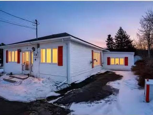 5 Butt'S Avenue, Carbonear, NL, A1Y 1A3 house for sale List.