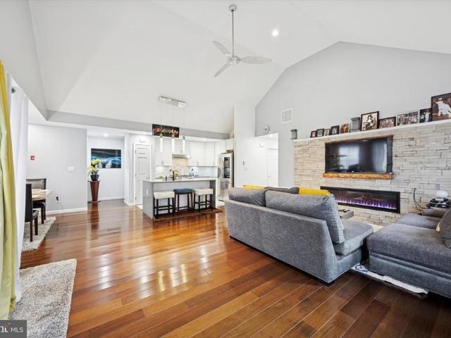 5 B Hillview Circle