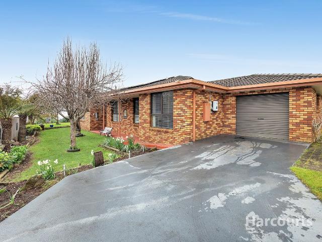5 Barker Avenue, PENGUIN, TAS 7316