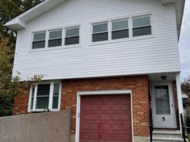 5 Bartow St, Staten Island, NY 10308