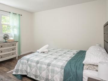 5 Beaver Brook Dr, Vernon, NJ 07461 | MLS #4012