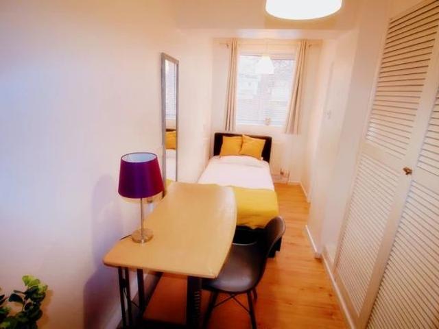 5 Bed 2 Bath