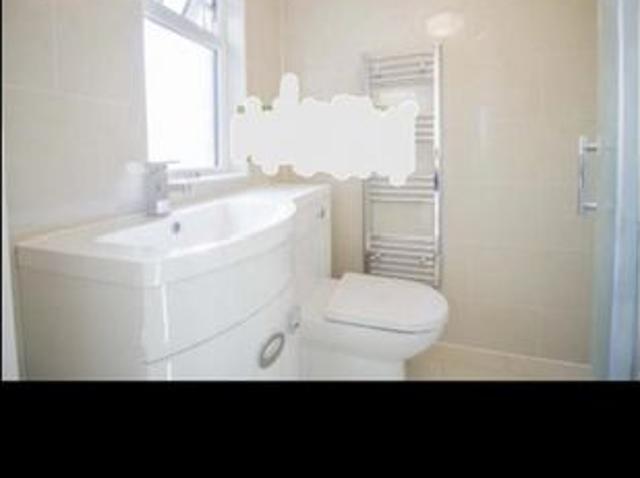 5 Bed Terraced House, Windsor Road, IG1