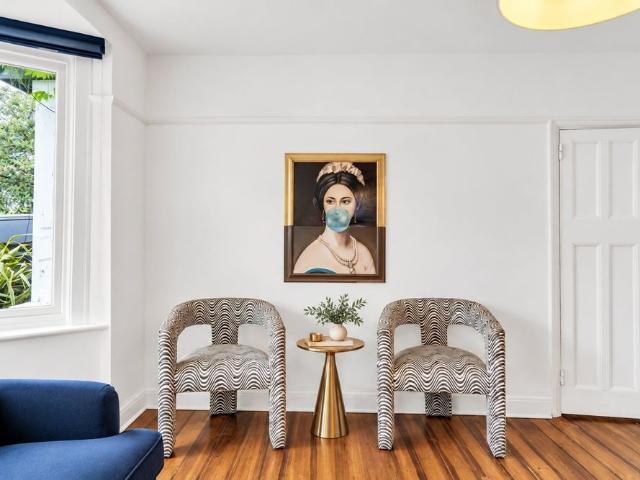5 Bed Terraced House, Aylward Road, SW20