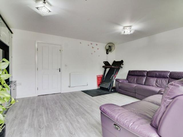 5 Bed Terraced House, Capa Taro Way, HA2