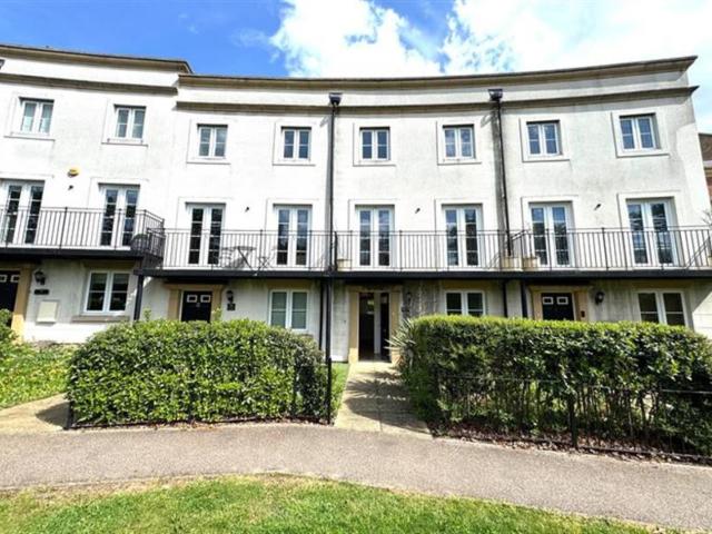 5 bed Terraced House For rent