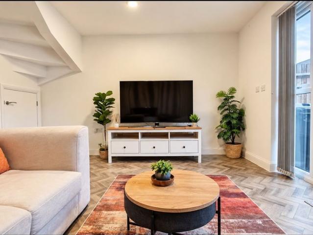 5 Bed Terraced House, Hope Street, B5