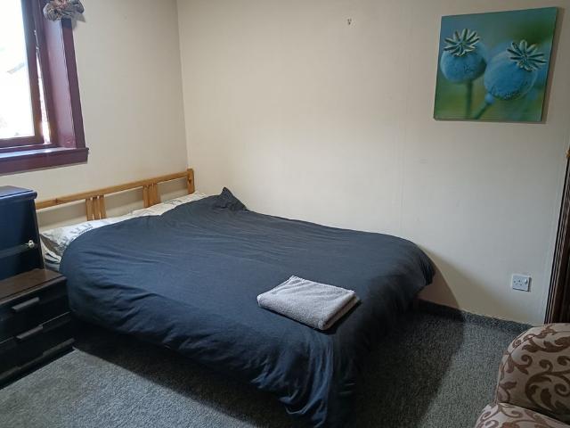 5 Bed Terraced House, Millroad Dr, G40