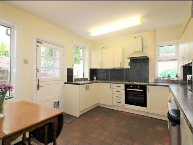 5 Bed Terraced House, Park Road, CH44