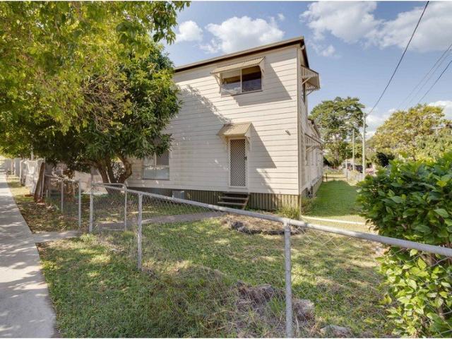 5 Bed unit for rent