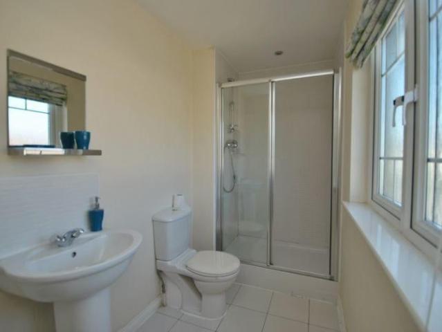 5 Bed Detached House, Tillycairn Road, G33