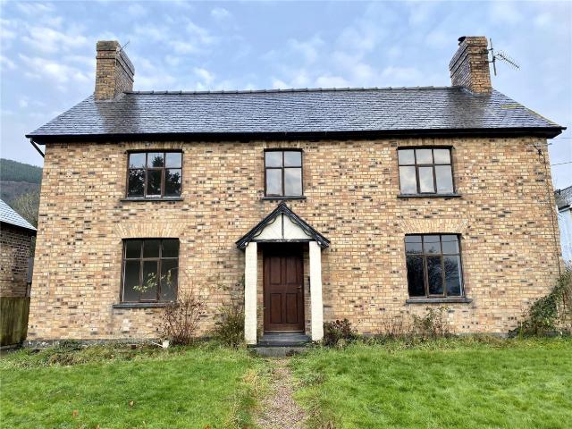 5 bed Detached House To Let