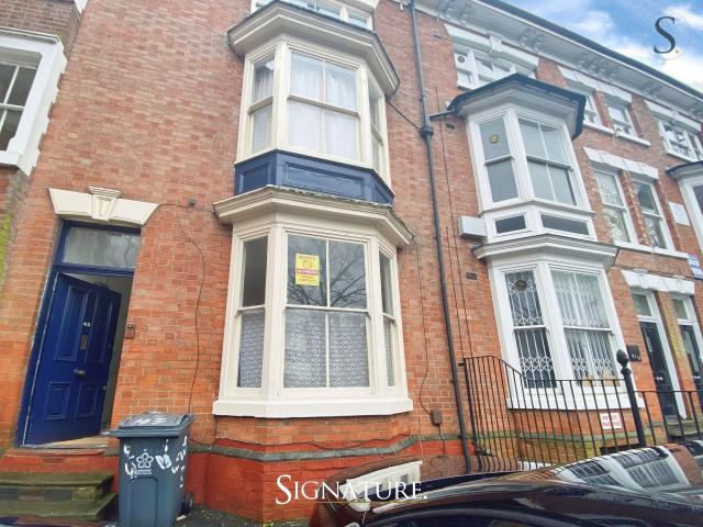 5 bed detached house to rent in 43 Evington Road