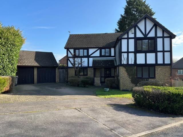 5 Bed Detached house For Rent
