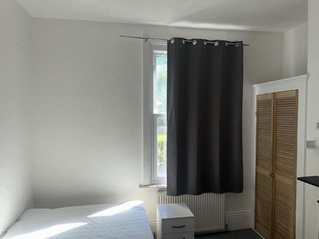 5 Bed End Terrace, Trafalgar Avenue, SE15