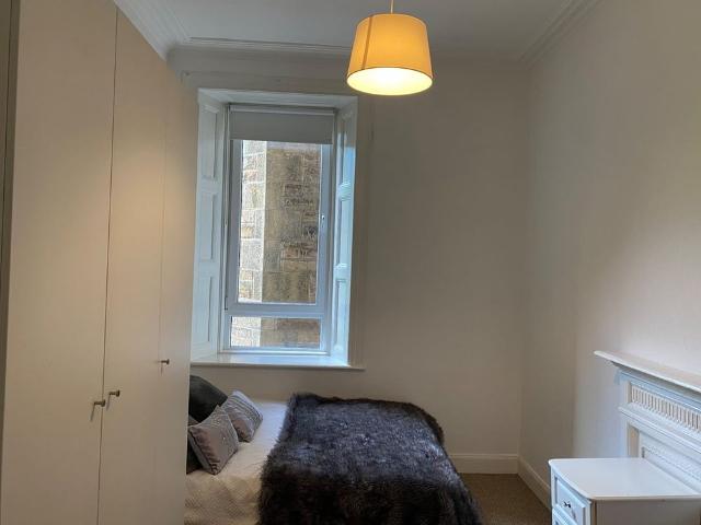5 Bed Flat, Edinburgh, EH10