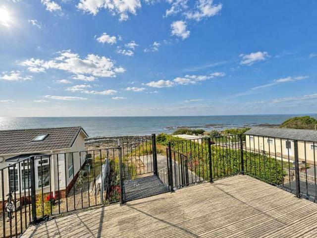 5 bed flat for sale