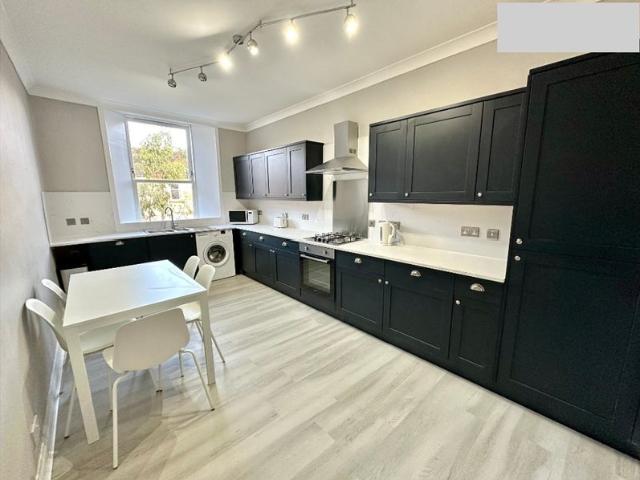 5 Bed Flat, Woodlands, G4