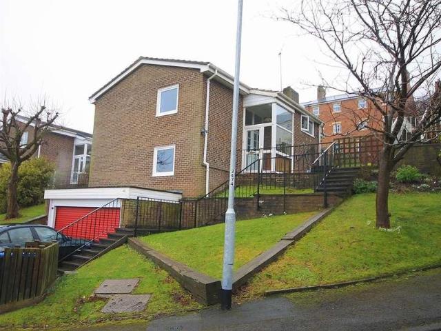 5 bed house to rent