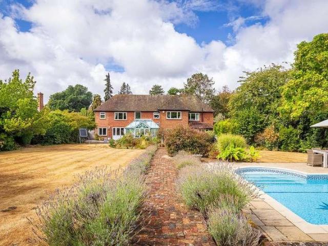 5 bed house to rent